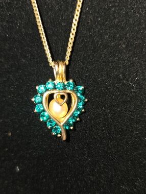 Wish Pearl Necklace, 17", Caged Cultured Oyster Pearl in Green Crystal Heart